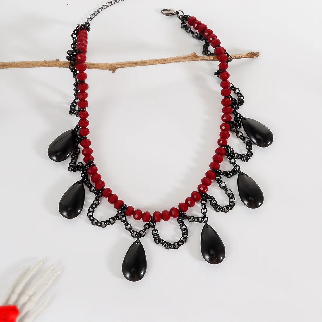 DIY accessories European and American cross-border retro exaggerated necklace, black crystal beaded water drop fringed collarbon