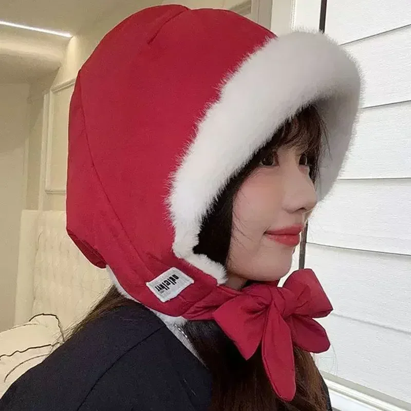 Topi Korea Musim Dingin Anti-dingin Tahan Angin Tebal Hangat Lembut Modis Sederhana Warna Merah Pelindung Telinga untuk Pelajar 2025