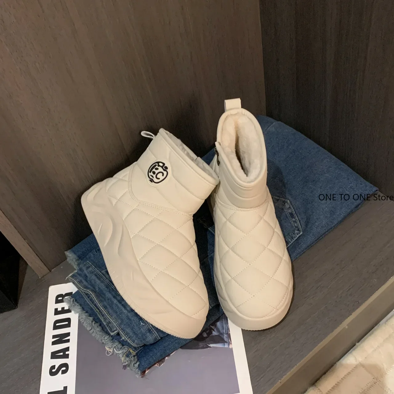 Snow Boots Women's Velvet Thickening 2025 New Winter Fashion Short-tube Slip-on Warm Bread Cotton Shoes Winter Boots Women Shoes image 2