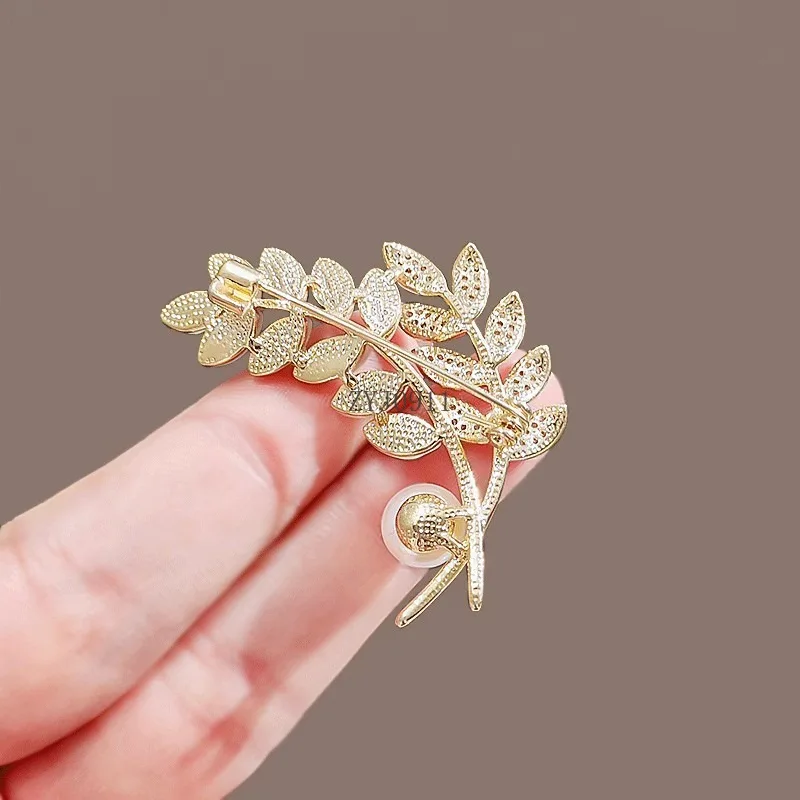 High-end real gold electroplated opal wheat ear pearl brooch women's suit jacket coat corsage