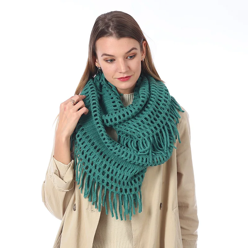 

New hollow knitted scarf with lengthened and widened outdoor versatile twist warm scarf