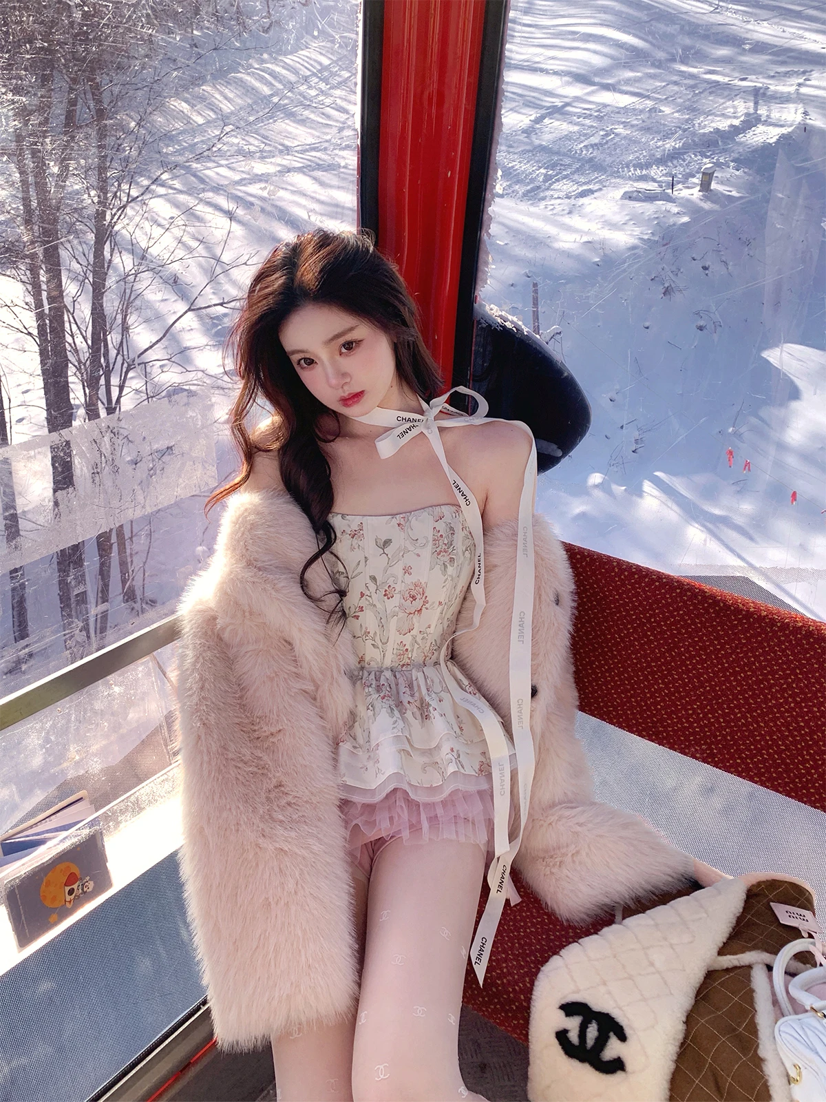 

Eco-Friendly Fur Coat Long Sleeve Sweet Style Button Detail Straight Silhouette Coat with Scarf for Young Women 18-24 Years Old
