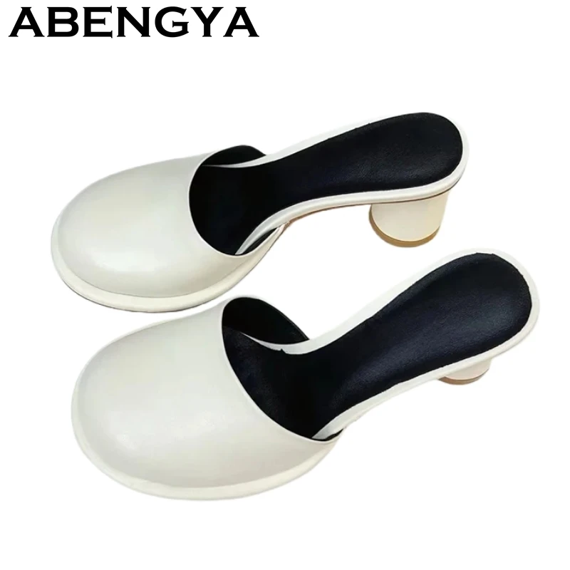 

Лето 2024, черно-белые тапочки на круглом каблуке для женщин, туфли-лодочки из натуральной кожи с запахом в стиле ретро, модные вечерние шлепанцы, женская обувь