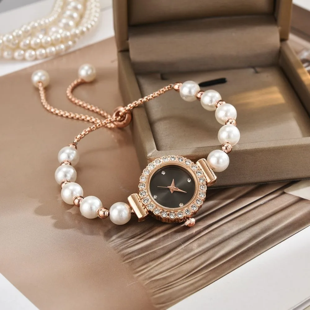 Rhinestone Quartz Watches Diamond Studded Watch Strap with Adjustable Bracelet Women Wristwatch Circle Shaped Watch Gift