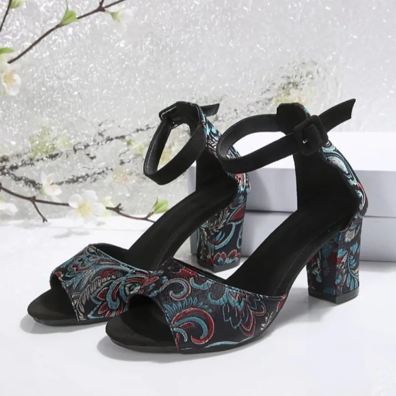 

Floral Embroidered Rubber Stretch Sandals Women's Comfortable Breathable Retro Trend Fish Mouth High Heels