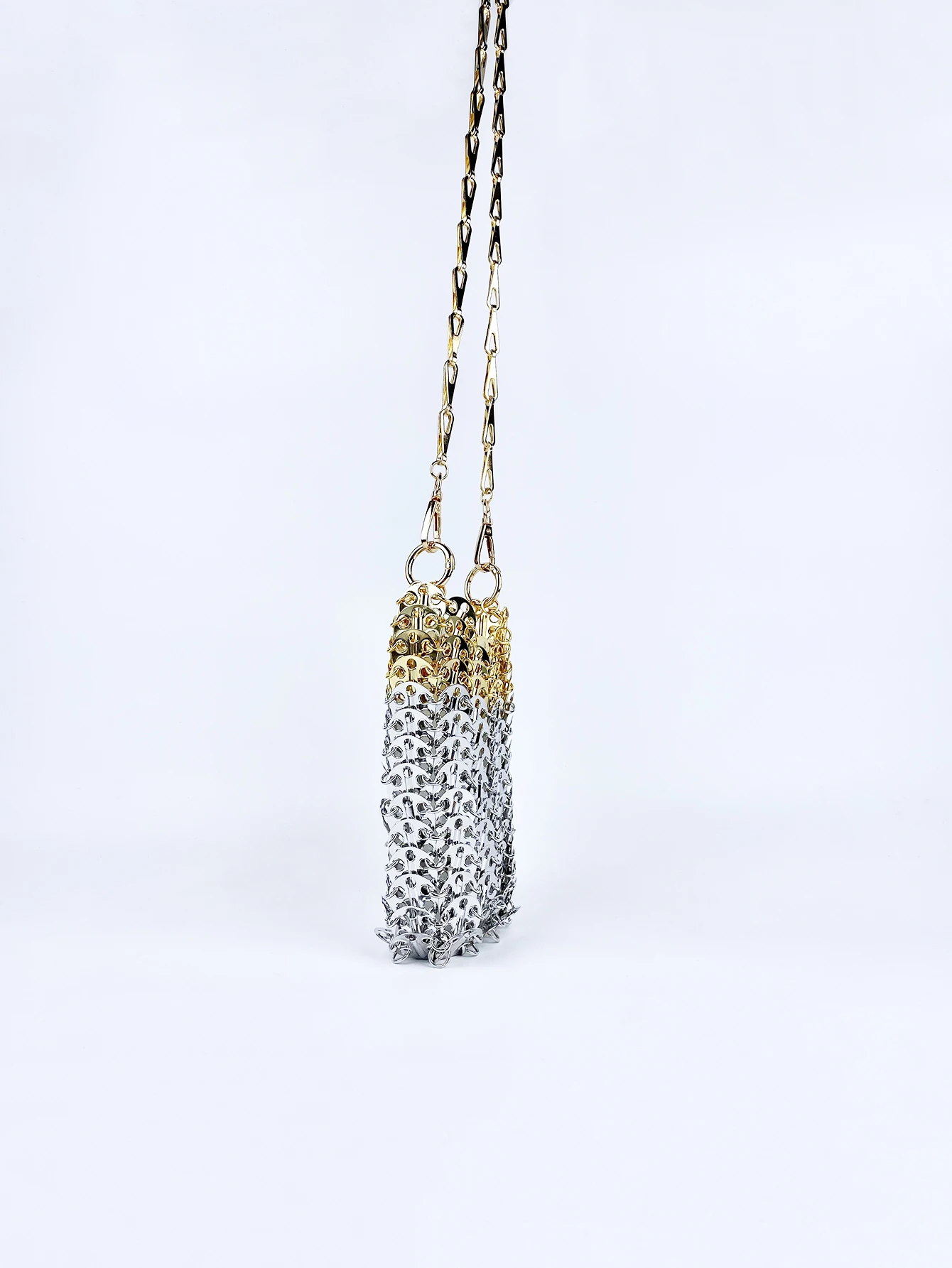 Niche Design Immortal Bag Netizens New Handmade Woven Metal Sequin Chain Mobile Phone One Shoulder Crossbody Small Bag