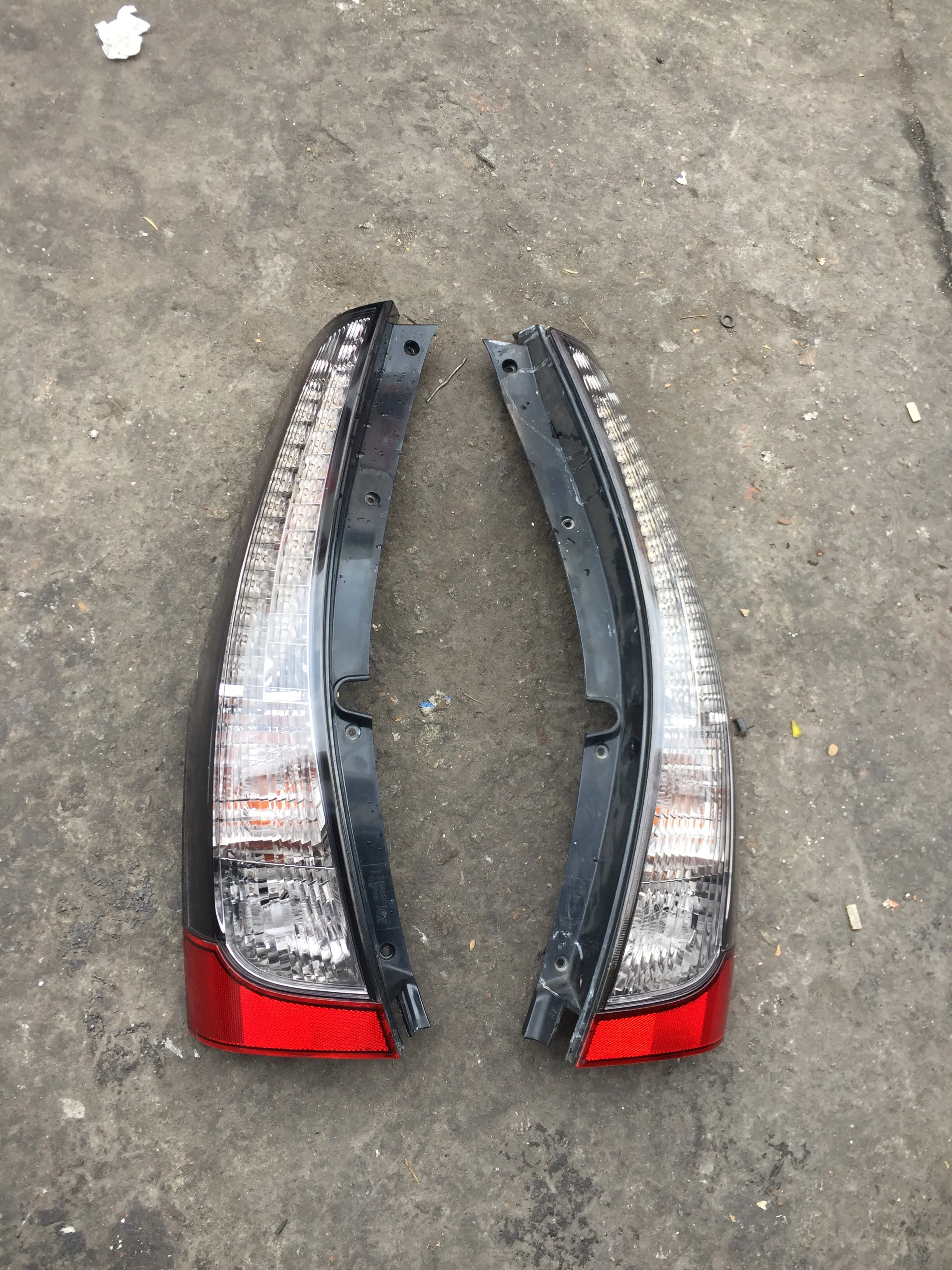 Car LED Tail Light Rear light Taillight for Mitsubishi Grandis Brake Driving Reversing Lamp Turn Signal