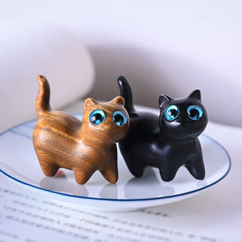 

Sandalwood cat wooden mini doll hand-carved desktop ornaments creative handicrafts hand-held mobile phone chain pen holder gift