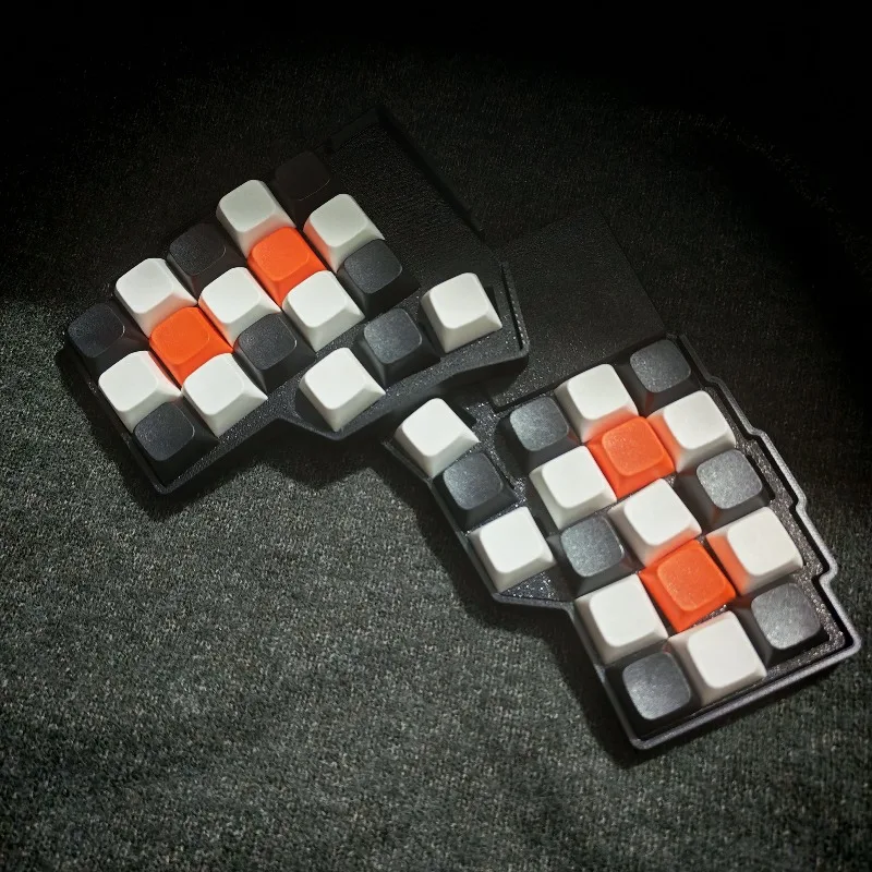 NEW Corne V4.1 分割キーボード タッチパッド付き 3x5レイアウト 有線 RGB カスタマイズ可能 ホットスワップ対応 人間工学に基づいたゲーマー向けデザイン DIY ゲーマー向け