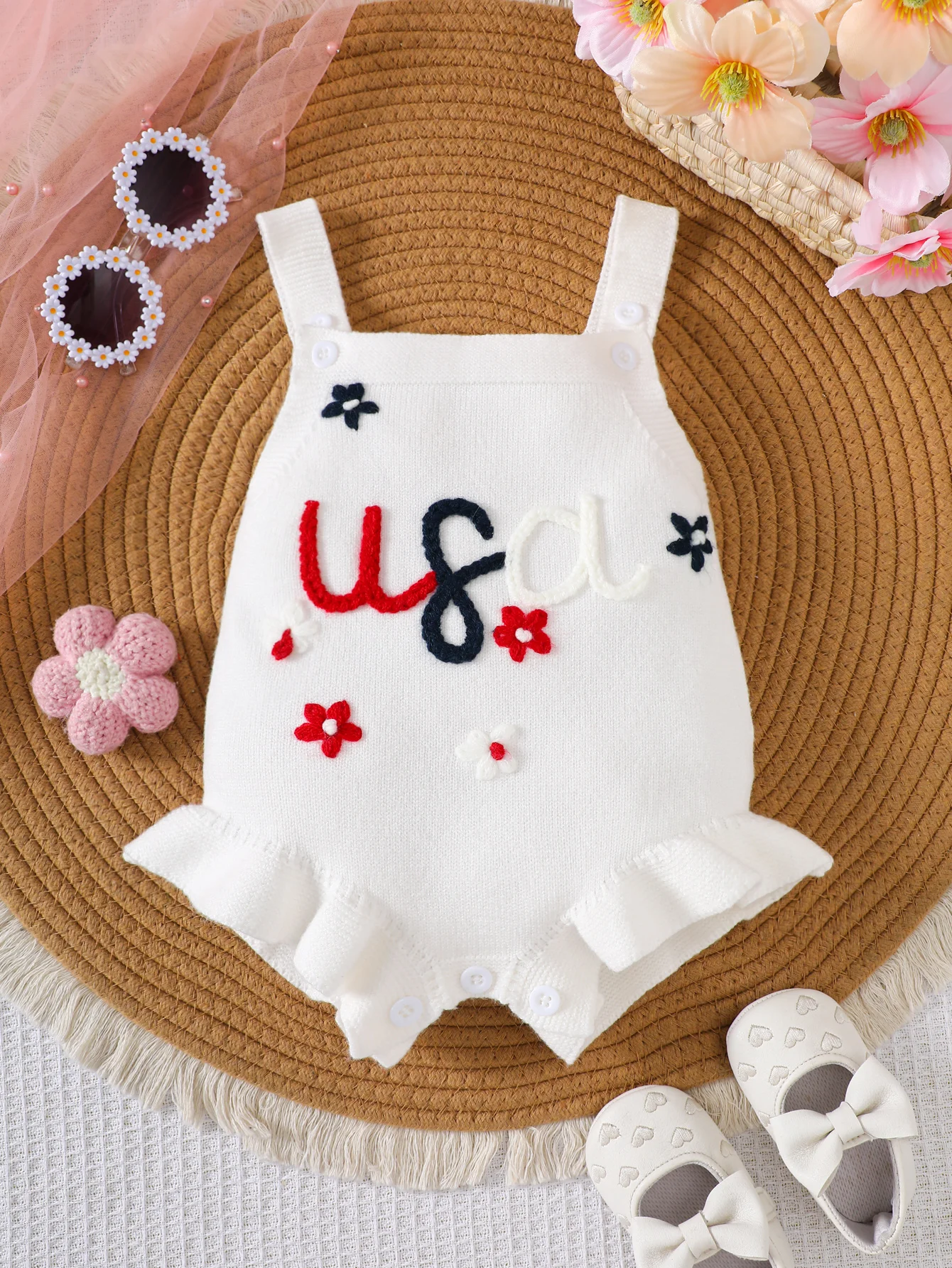 

Infant Baby Suspenders, Baby Clothes, Woolen Crawling Clothes, Bow Embroidery, Girls' Triangle Jumpsuit, Baby Clothes Gift