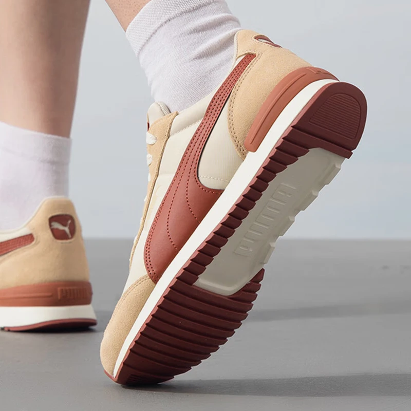 PUMA ของแท้ 2024 ใหม่ยู ไนเซกซ์คลาสสิกย้อนยุคโลว์ท็อปกีฬารองเท้าลำลองน้ำหนักเบา 399250-06