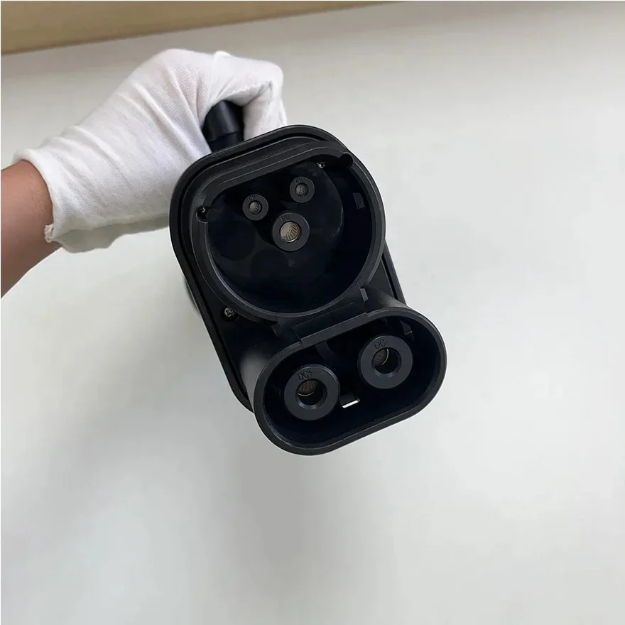 GBT to CCS2 Electric Vehicle Charging Gbt to Ccs2 Adapter Ev Charger Connector Portable DC Fast 250A 1000V Adaptor