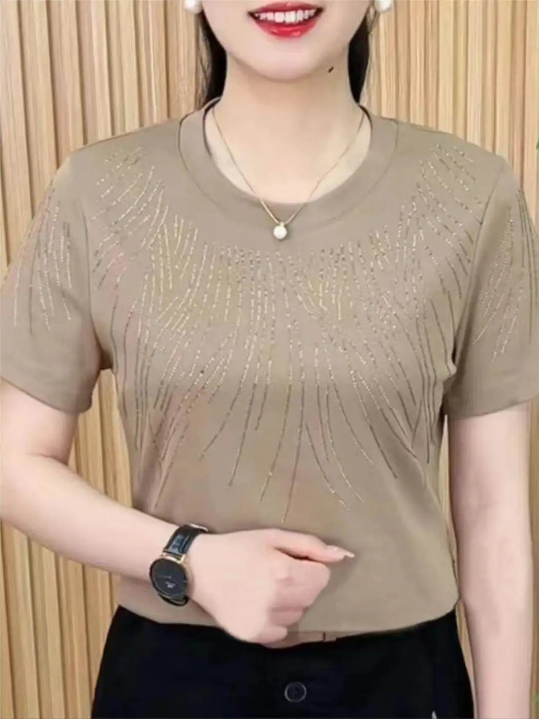 

Fashionable round Neck Short Sleeve T-Shirt Women's Pure Color Diamond Heat Transfer Slimming Summer New Style Mom Clothes