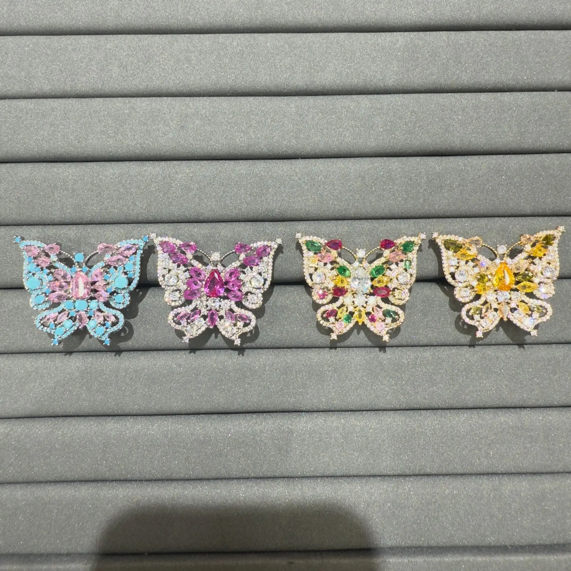 

Дизайн в виде бабочки, модный, легкий и роскошный, изысканный, с микроинкрустацией, многослойный, классическое кольцо с цирконами, модное и стильное.