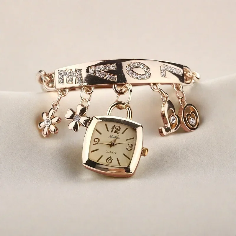 

Women Watches with Letters Rhinestone Inlaid Chain Bracelet Flower Pendant Wrist Watch Ladies Dress Watches Gift Zegarek Damski