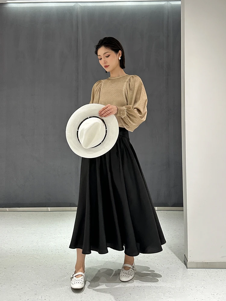 

Шелковый топ из тяжелого шелка 23 момме с вышивкой и узором в клетку, серия Hidden Pattern Transmission от Du Store