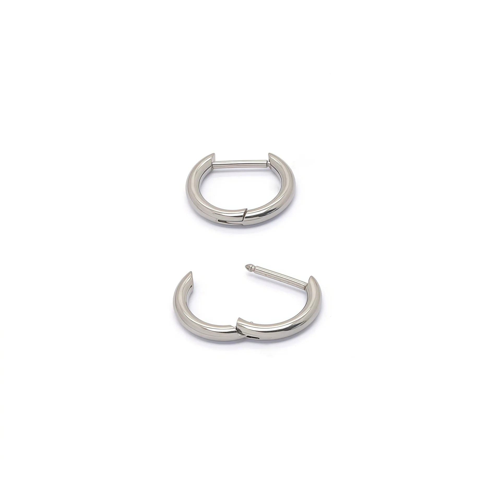 F136 Titanium Stainless Steel D-Shaped Coil Earrings Fashionable and Stylish for Men and Women Sleep-Friendly Jewelry