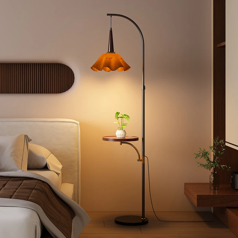 

Medieval floor-to-ceiling lamp with coffee table shelf ambient living room sofa retro bedroom bedside lamp vertical desk lamp