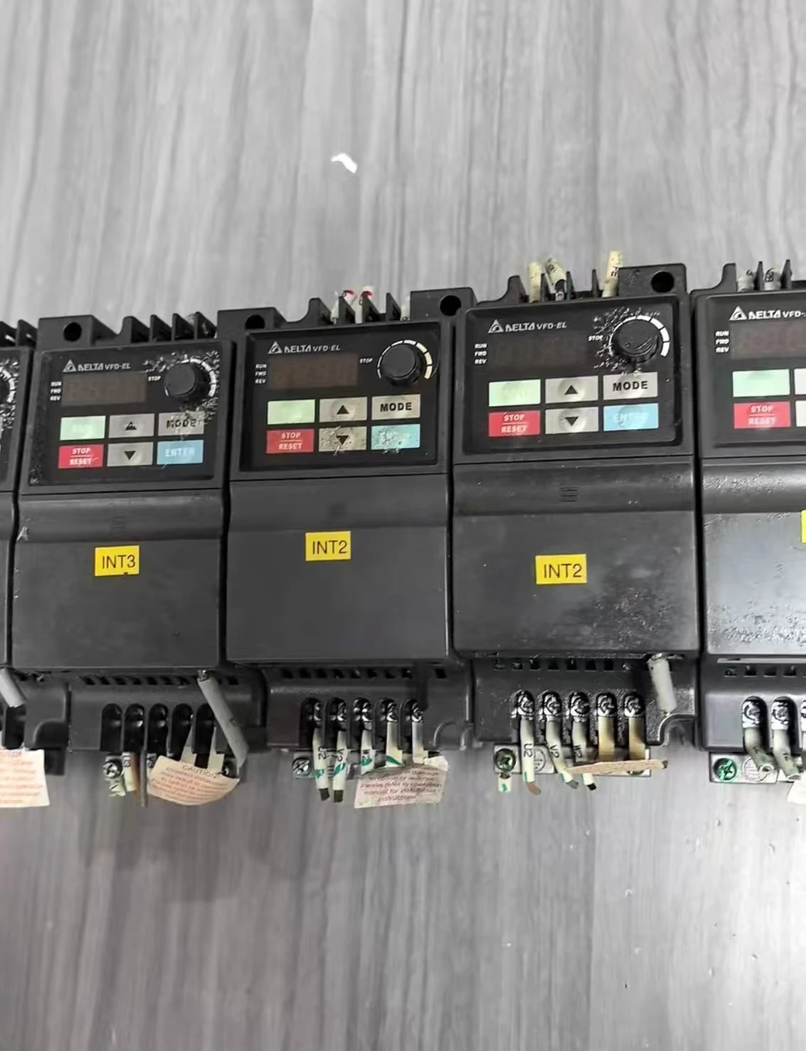 VFD004EL21A Inversor usado 0,4kw teste ok