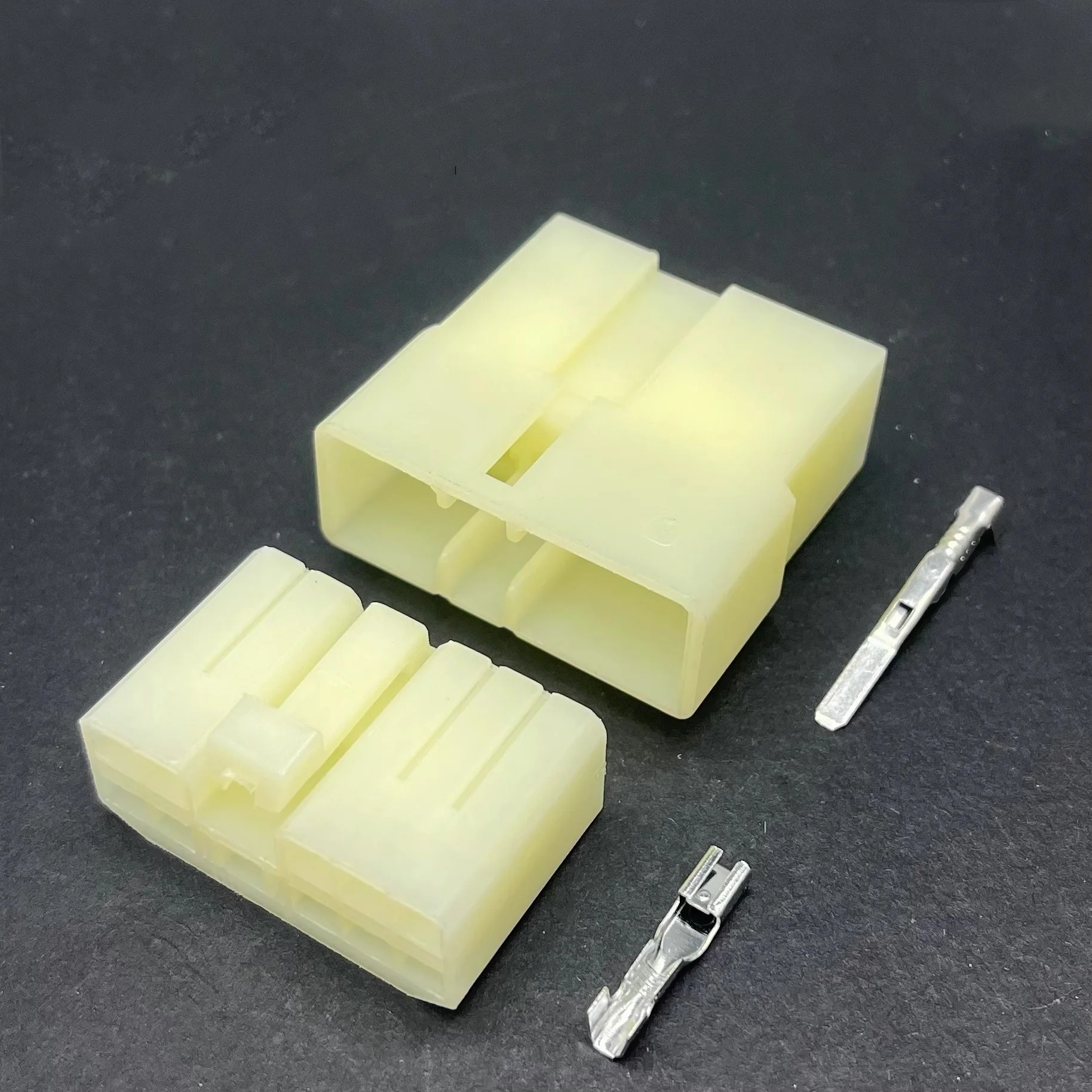 

DJ7111-3-11/21 Automotive wiring harness connector terminals 11 pin Plug socket rubber seal MG610214/MG620215