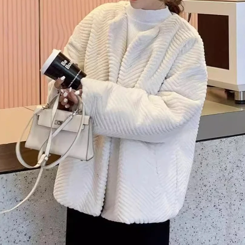 

Faux Rabbit Fur Women Coats Solid Short Jackets Herringbone Full Sleeves Single Breatsed Loose Elegant Casual 2025 Autumn Winter