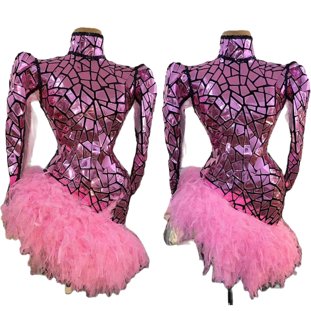 Glänzende Pailletten Frauen rosa Spiegel Langarm Kleid asymmetrische karierte einteilige unregelmäßige Saum Bühne tragen Dame Drag Queen Kostüm