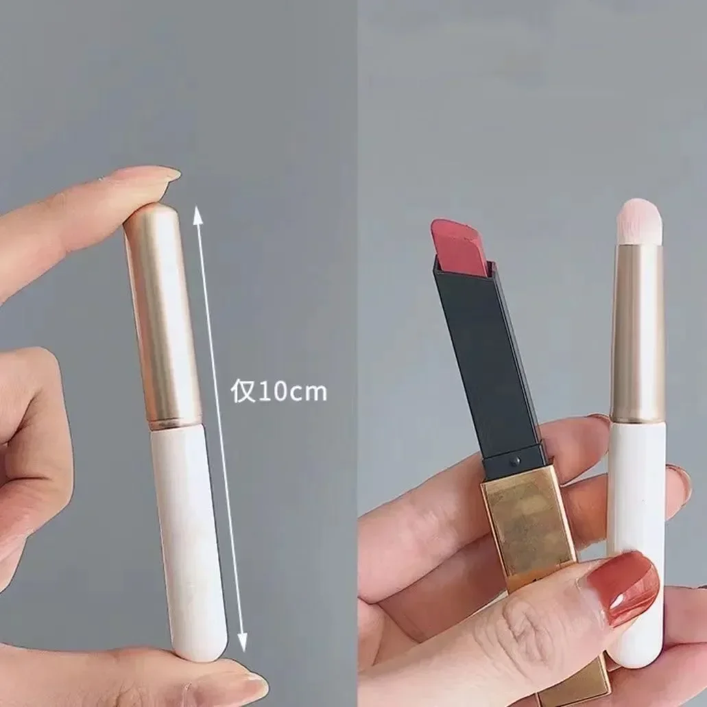 แปรงทาปากขนาดเล็กพร้อมฝาปิด Portable Lips Beauty Makeup Brush คุณภาพสูงพร้อมฝาครอบ แปรงลิปสติกหัวกลม แนะนํา