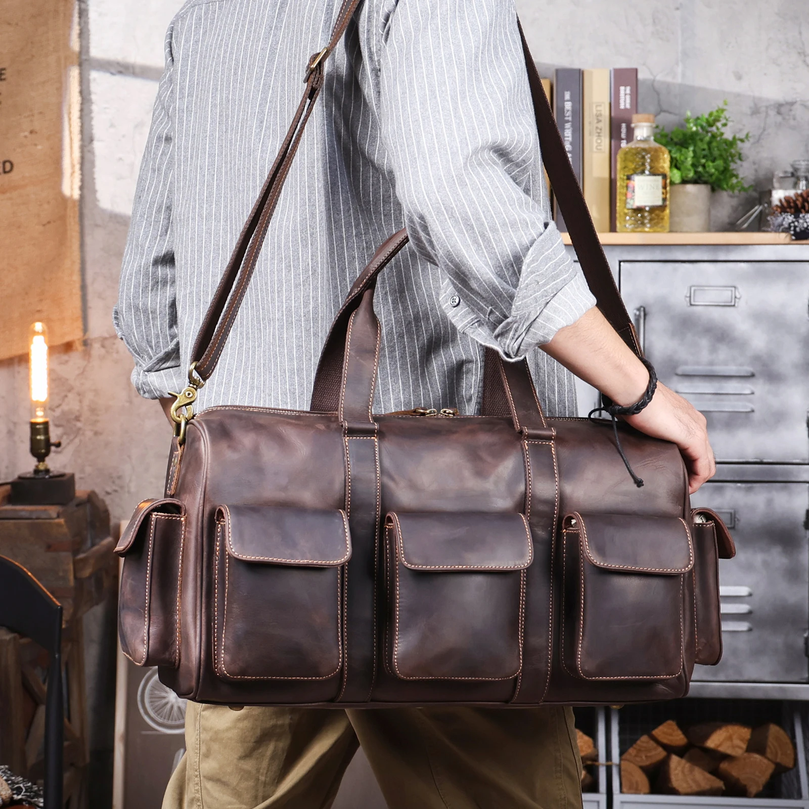 S.WORKER Große Kapazität Echtleder Vintage Rindsleder Reisetasche Weekender Herren Reisetasche Sporttasche Retro-Stil – Detail 6