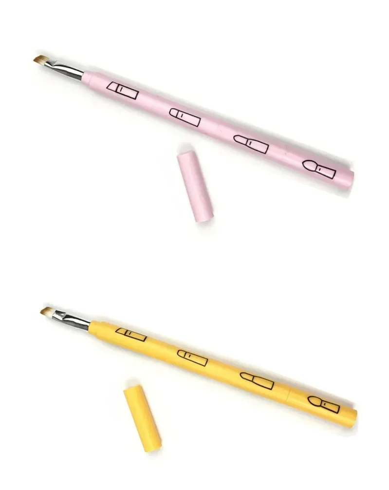 Portable Retractable 4 In 1 Professional Makeup Brush for Lip, Eyeliner and Eye Shadow, Travel Outdoor with Plastic Handle