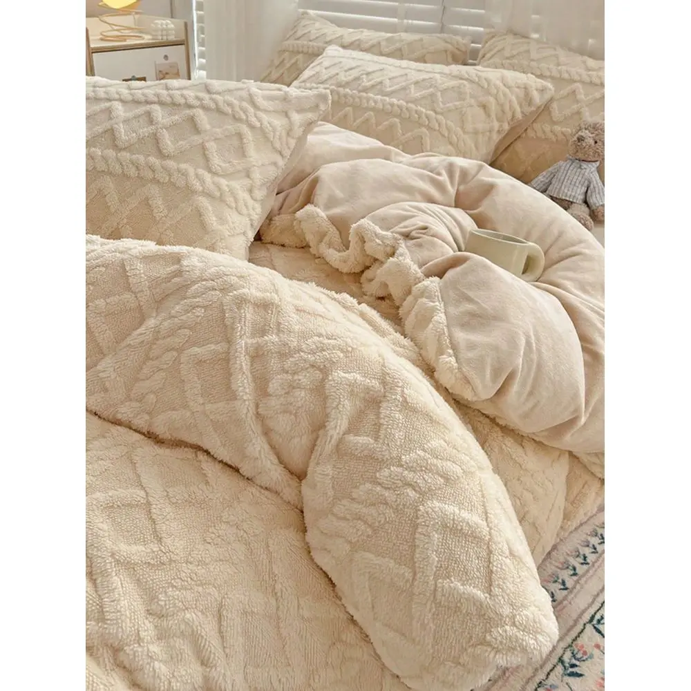 

Комплект постельного белья из бархата цвета слоновой кости с кристаллами, мягкий и комфортный, 1 пододеяльник, 2 наволочки, подходит для спальни, гостевой комнаты