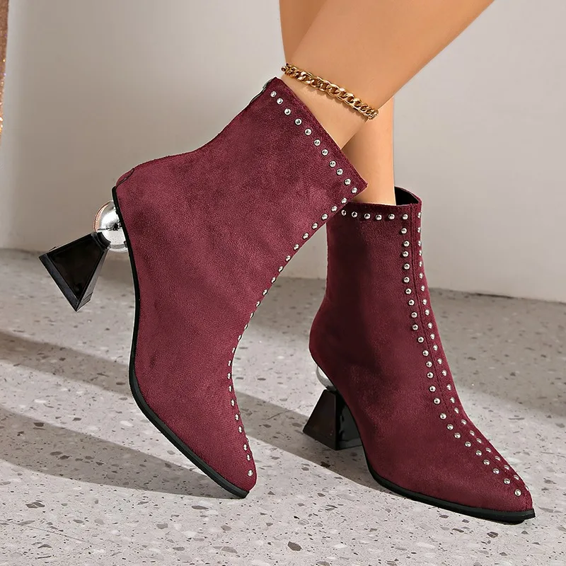 Niche Design Sense Metal Rivet Block Heel Booties Women's 2026 Spring and Autumn New Zipper High Heels