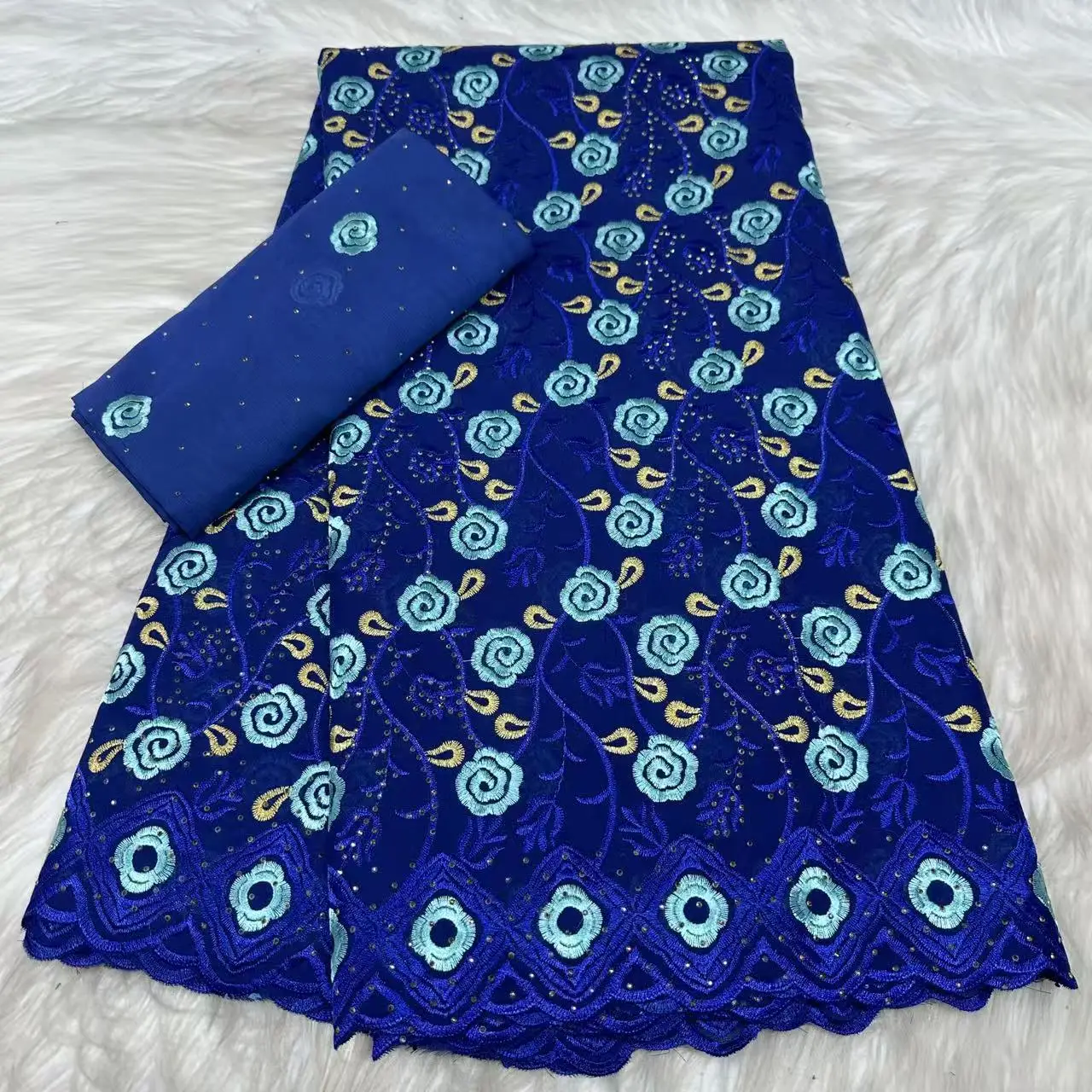 

Новинка: 5+2 ярда королевского синего африканского нигерийского хлопкового кружева с шарфом, швейцарская вуаль 2026 для вечеринок PYC2611