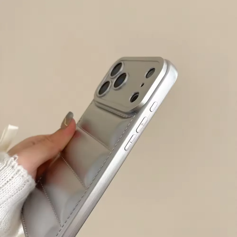 حافظة فاخرة من السيليكون مضادة للصدمات لهاتف آيفون 17 Air 16 E 15 Plus 14 13 12 11 Pro Max غطاء منتفخ ناعم ملون للشتاء