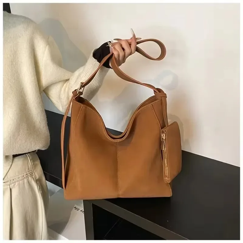 

Solid Color Shoulder Bags Zipper Sewing Thread 2025 New Crossbody Bags Fashion Soft Simple Commuting Designer Handbags