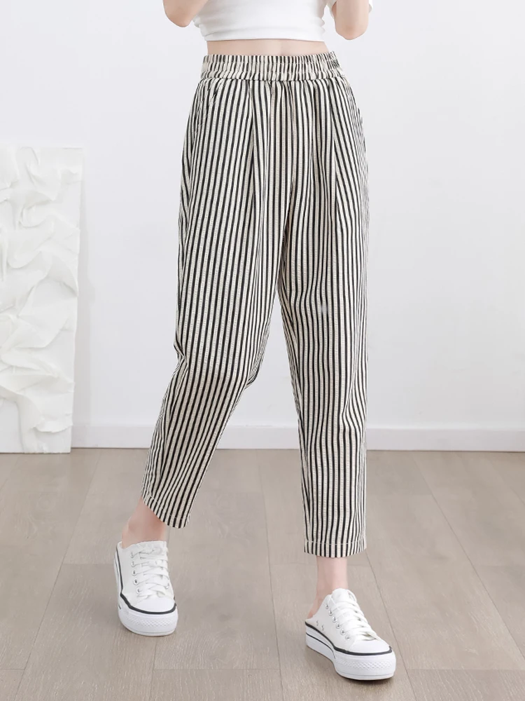 Women's Casual Vertical Striped Comfortable Breathable Elastic Waist Belted Daily Wear Casual Tapered Crop Pants With Pockets