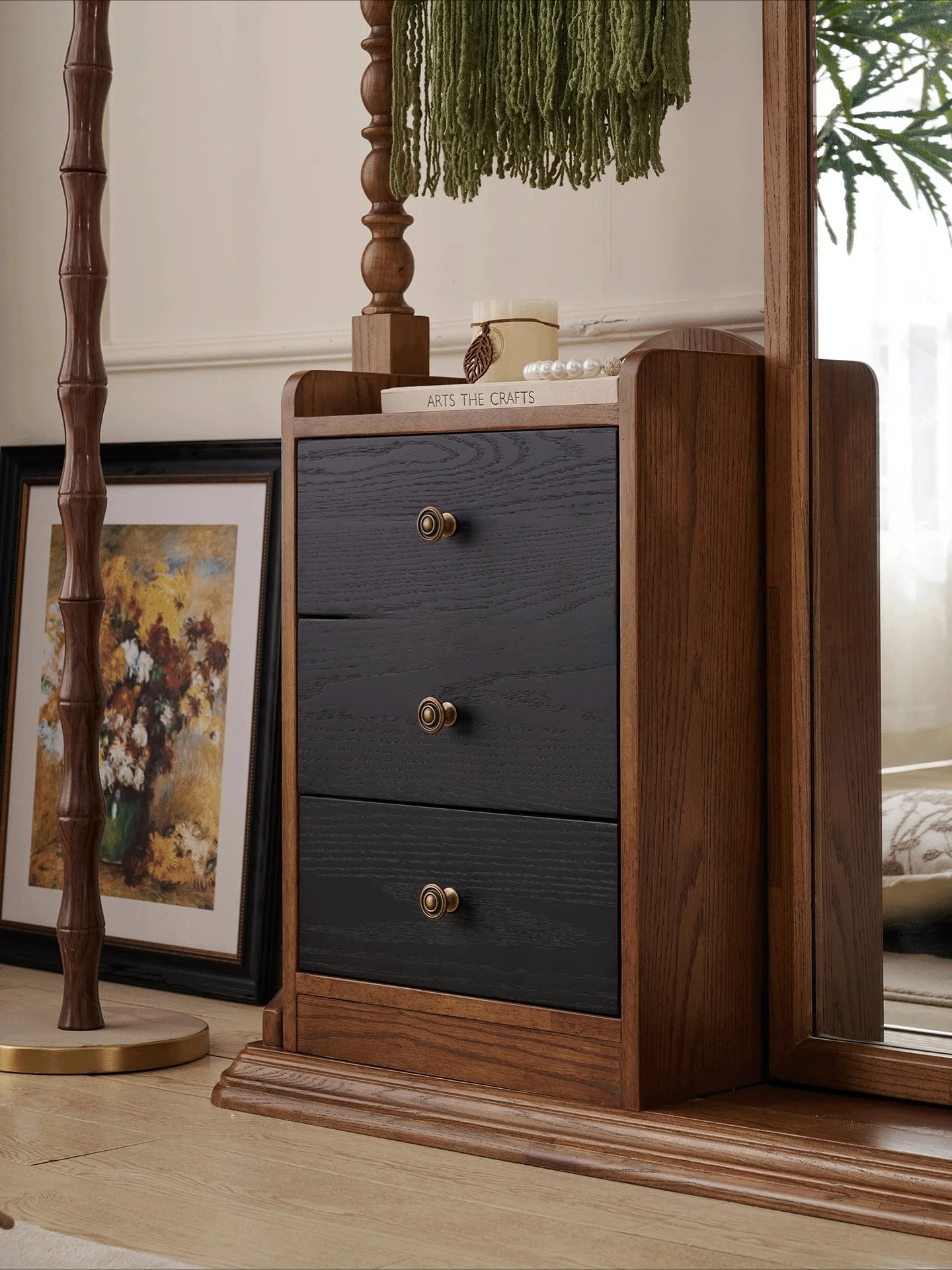 Pure solid wood, medieval style, full body floor, light luxury and high-end, fitting mirror