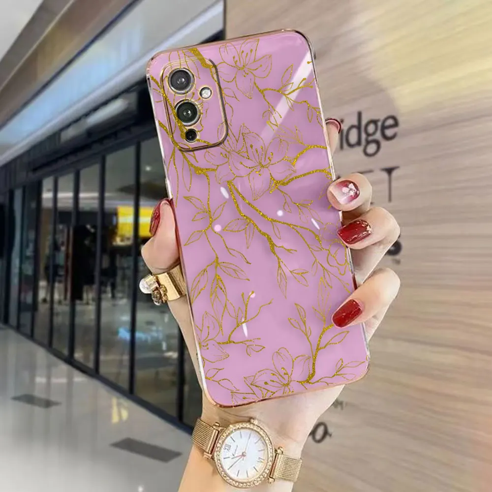 Cover Smooth E-TPU Phone Case Oneplus 8 8T 9 NORD CE 2 3 MOTO G8 G9 G22 G30 G50 G52 G60 G Stylus 5G Case Luxury Golden Flowers