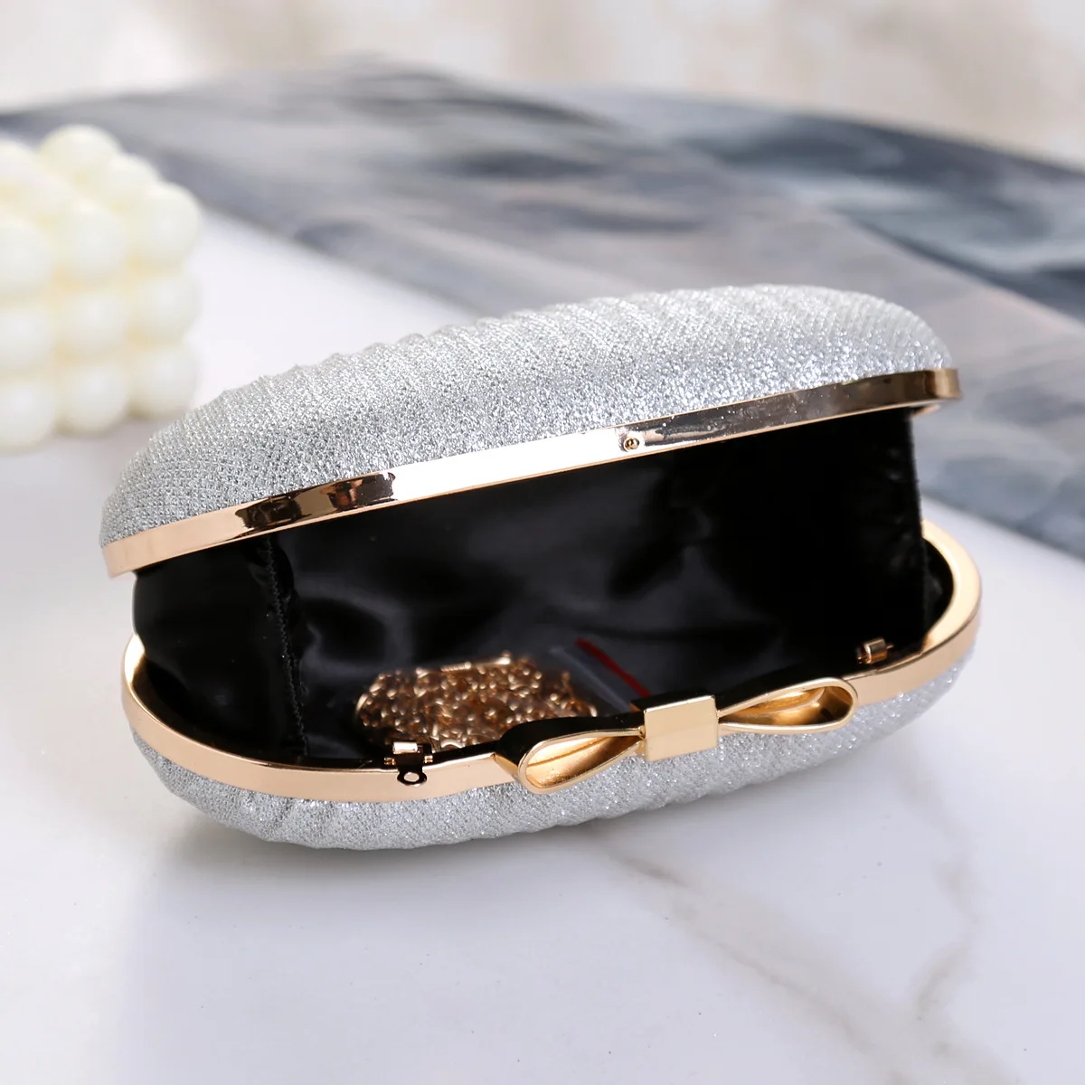 Fashion Dinner Bag Pleated Butterfly Goose Egg Oval Clutch Bag Banquet Cheongsam Dress Pleated Bag Messenger Crystal Ladies' Bag