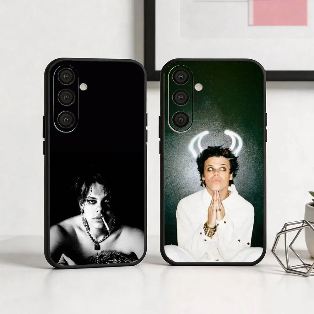 Y-Yungblud Singer P…