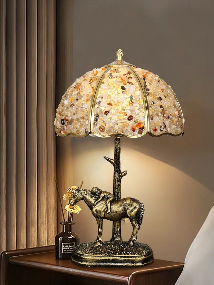 

Retro crystal European bedroom bedside lamp living room decoration creative dimmable natural crystal lamp