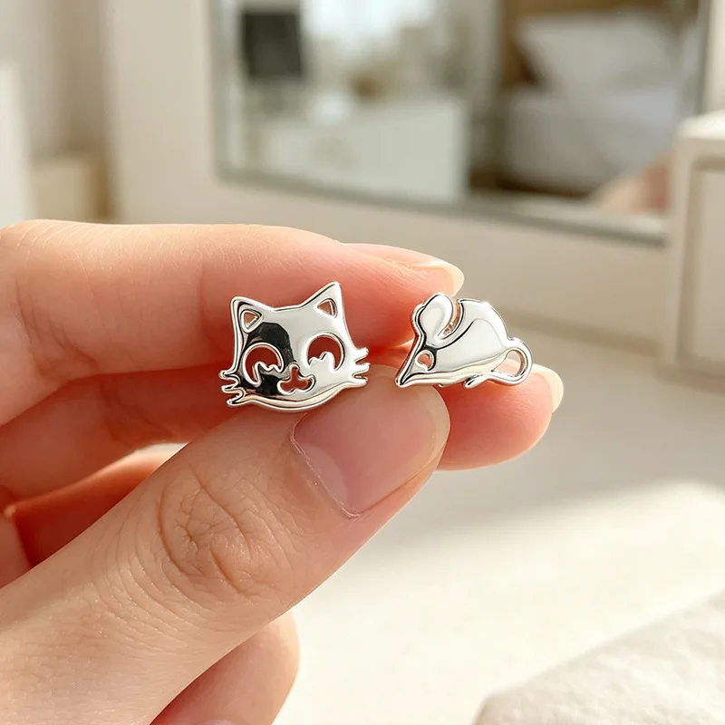 100% 925 Sterling Silver Fashion Cat & Mouse Animal Lady Asymmetry Stud Earrings Jewelry Anti Allergy Gifts 2027 New Style