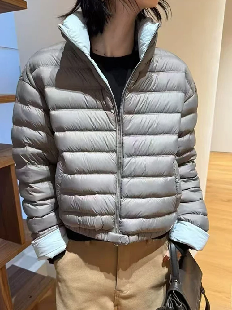 Piumino d'anatra bianco da donna corto invernale nuovo piumino con colletto rialzato a contrasto giacca corta spessa in piuma d'anatra bianca 90