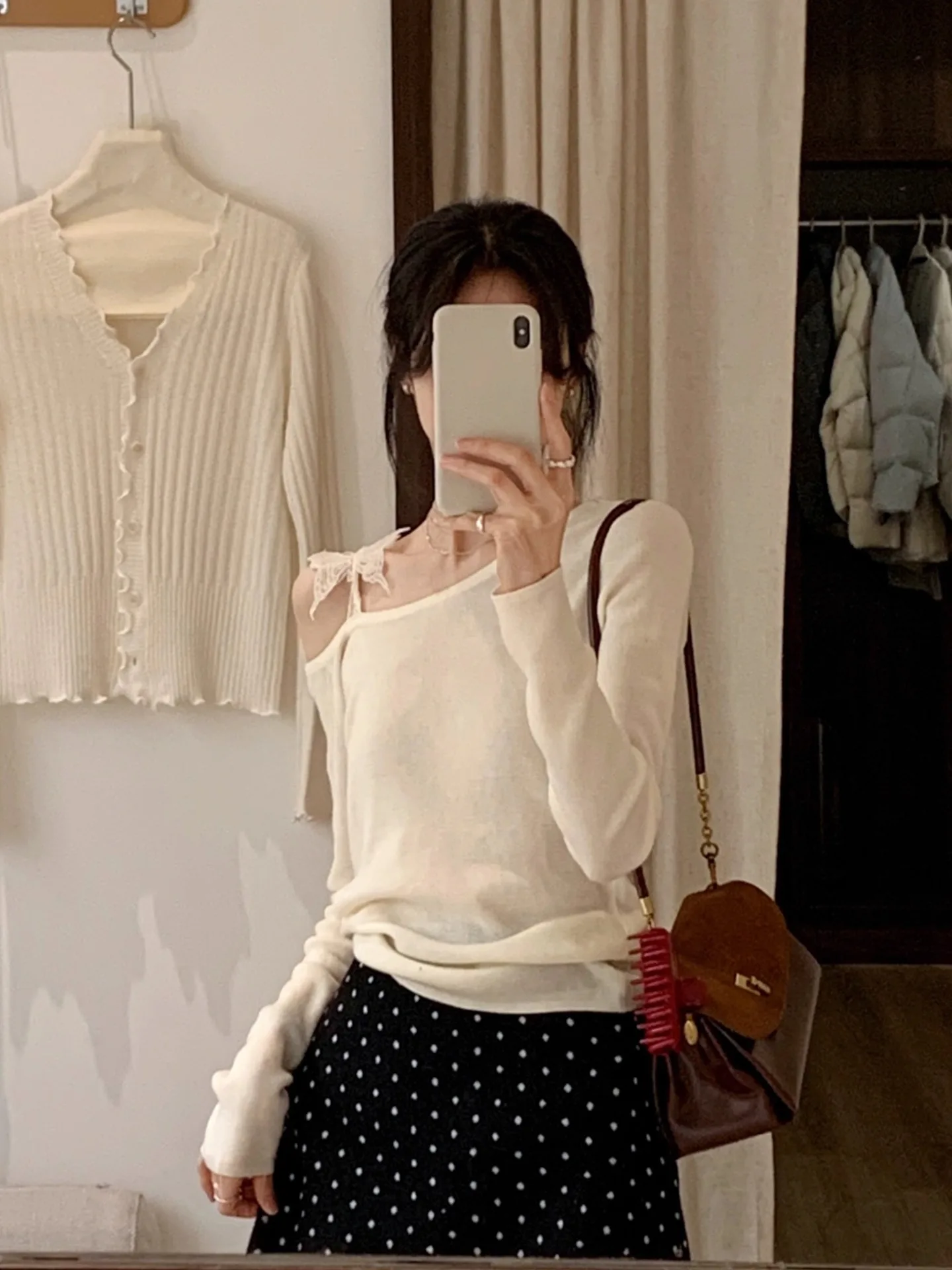 

BRIVIN White Asymmetrical oulder Lace Knitted Sweater Women's Winter New Pure Desire Camere Base irt Top