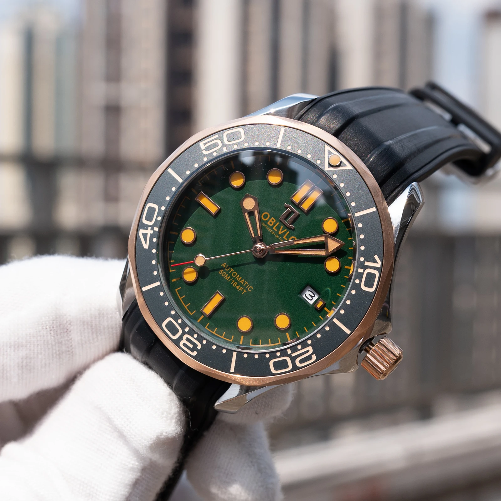 

OBLVLO модные стильные спортивные автоматические часы с зеленым циферблатом для мужчин, светящиеся 50 м, водонепроницаемый силиконовый ремешок, механические Rejos OM-SIM