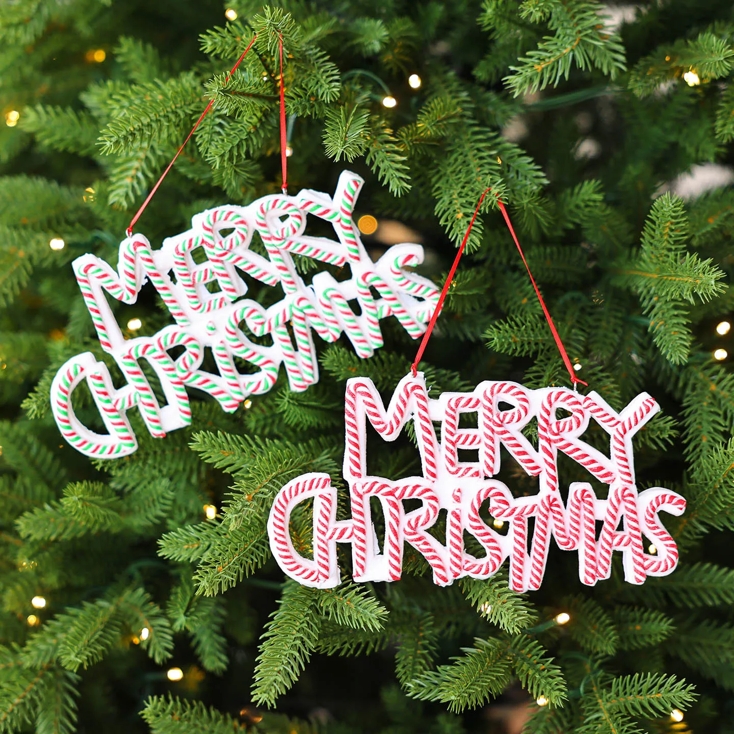 

2Pcs Merry Christmas Letter Plaque Soft Ceramic Christmas Tree Hanging Decoration Christmas Decoration Hanging Gift