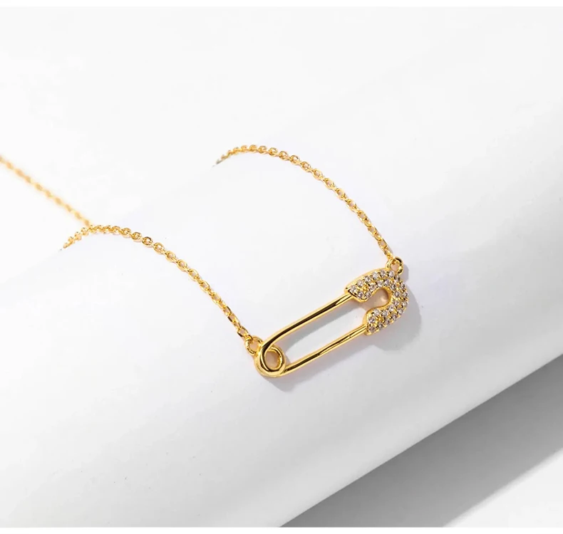 Halskette mit Sicherheitsnadel-Anhänger aus 925er Sterlingsilber für Damen – Schicker, stilvoller Zirkonia-Schmuck für Mädchen und Frauen – Detail 3