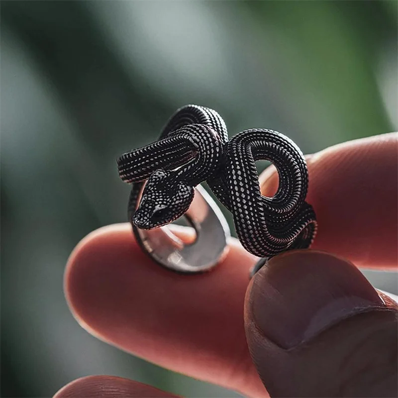 Domineering Vintage Silver Color Snake Ring For Man Snake Handmade Men's Ring National Tide Necklace Pendant Jewelry Accessories