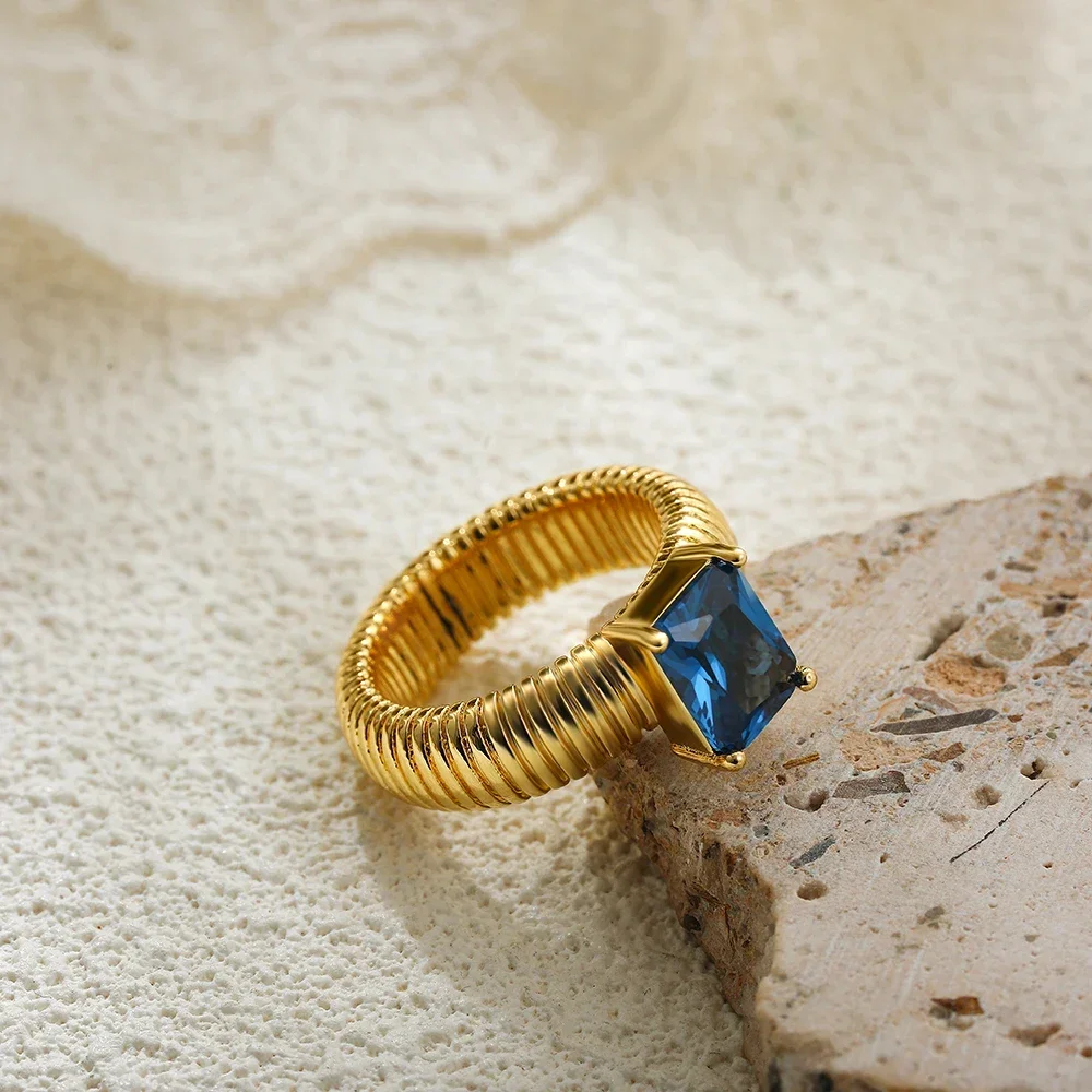 18K مطلية بالذهب مقاوم للماء متعدد الألوان كريستال مكتنزة مخطط الملمس خواتم حساسة لامعة مربع الزركون الأربعاء خاتم مجوهرات بسيطة