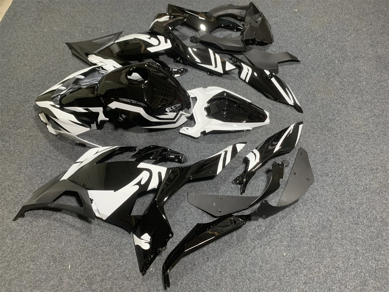 Motorcycle Fairing kit for Kawasaki Ninja 400 18-23 years ZX400 EX400 2018 2019 2020 2021 2022 2023 Fairing Black White