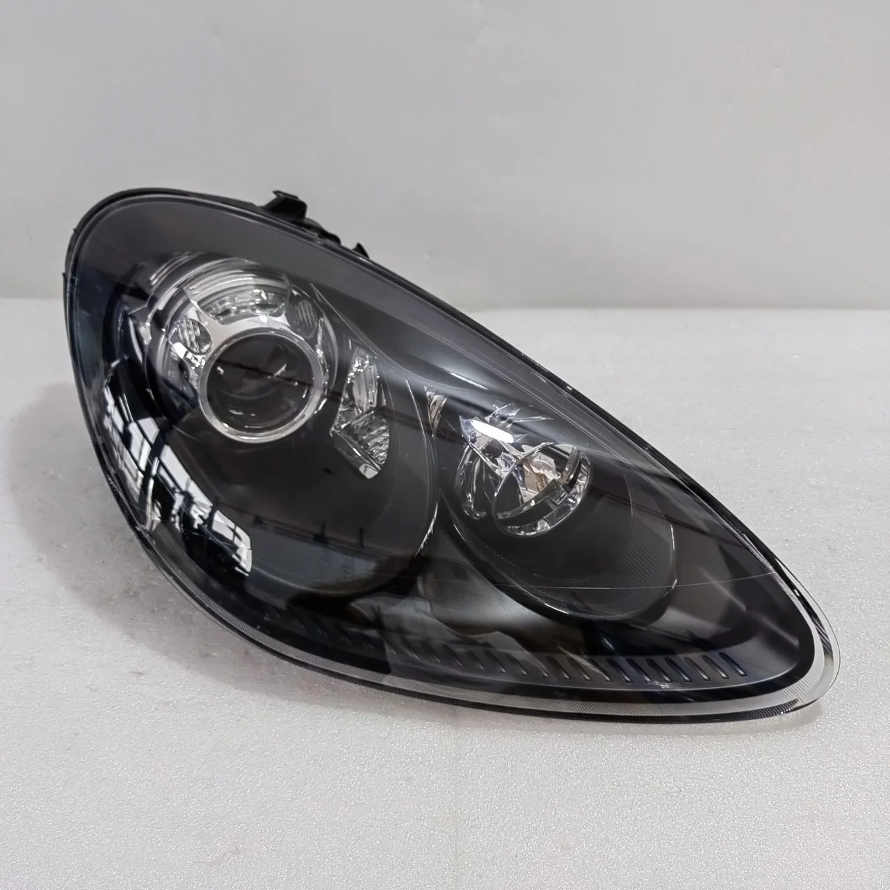 High Configuration 4LED Day Running Lights New Black Headlight Assembly for Cayenne V8 4.8T GTS Turbo s 2011-2014